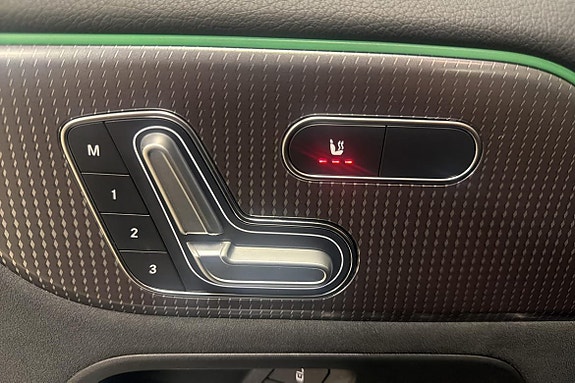 Mercedes-Benz EQA250 18 of 20