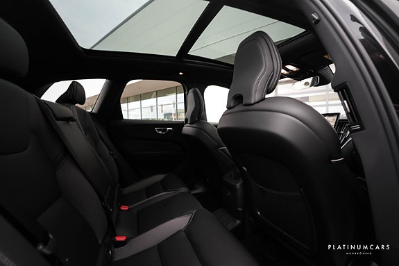 Volvo XC60 6 of 15