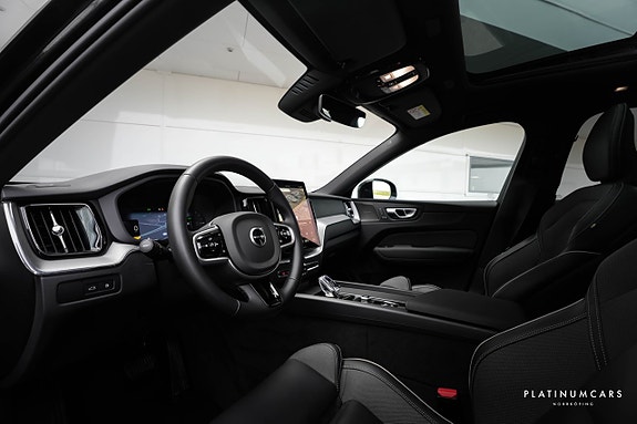 Volvo XC60 3 of 15