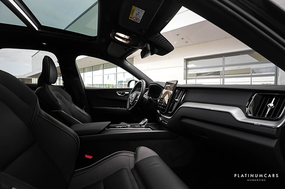 Volvo XC60 4 of 15