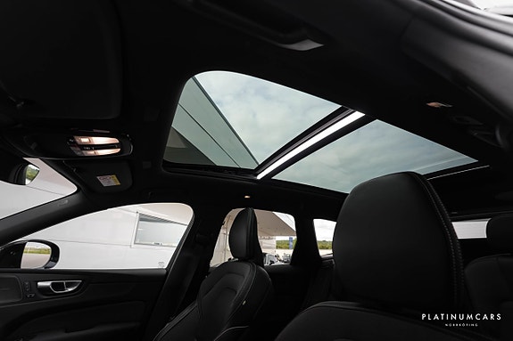 Volvo XC60 5 of 15