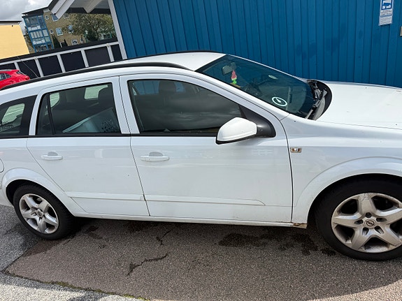 Opel Astra 9 of 9