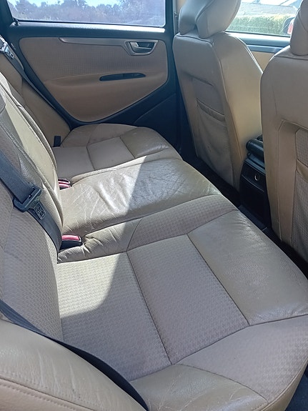 Volvo V70 7 of 10