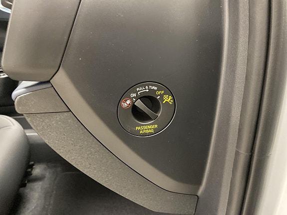 Volvo EX30 13 of 24