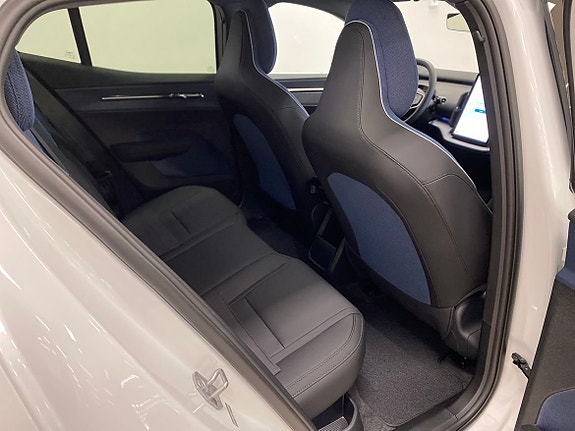 Volvo EX30 15 of 24