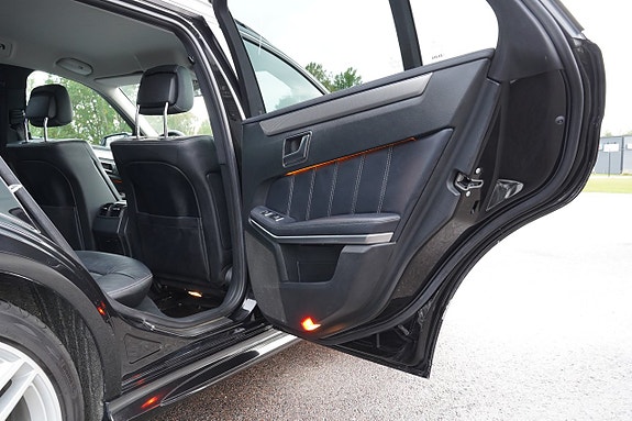 Mercedes-Benz E220 18 of 27