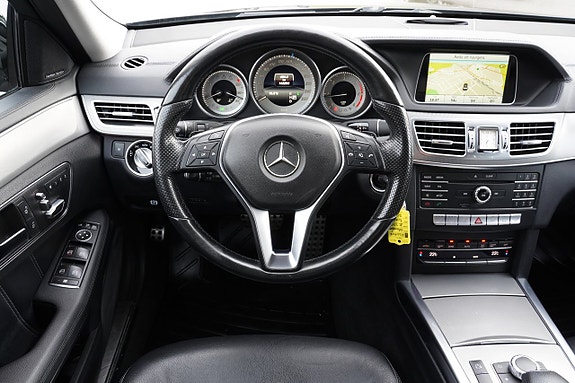 Mercedes-Benz E220 14 of 27