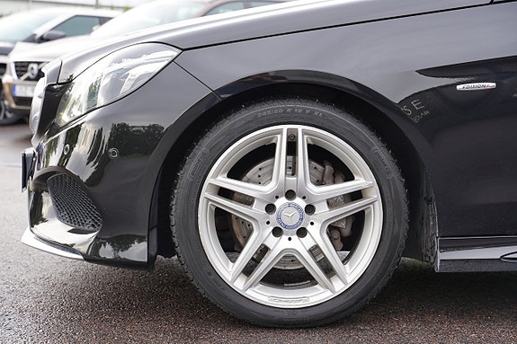 Mercedes-Benz E220 7 of 27