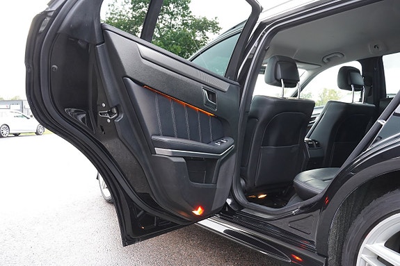 Mercedes-Benz E220 15 of 27