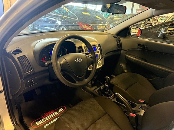 Hyundai i30 10 of 24