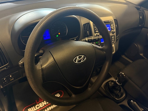 Hyundai i30 12 of 24