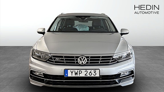 Volkswagen Passat 8 of 15