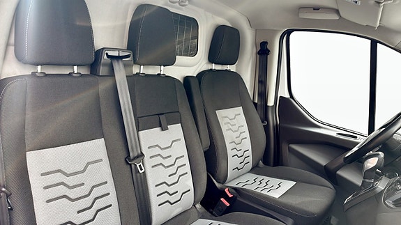 Ford Transit Custom 5 of 12