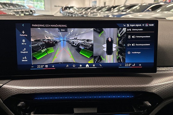 BMW i4 13 of 18