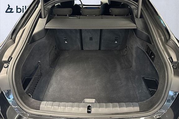 BMW i4 10 of 18