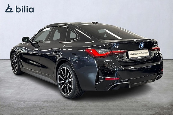 BMW i4 2 of 18