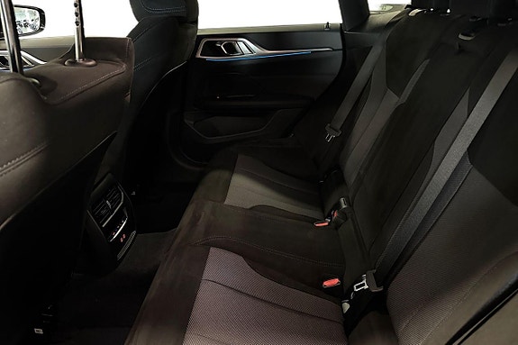 BMW i4 11 of 18