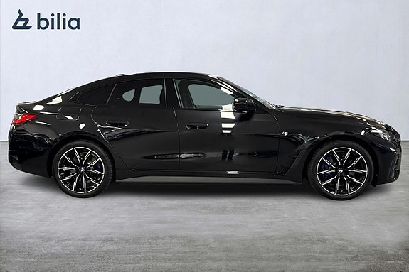 BMW i4 15 of 18