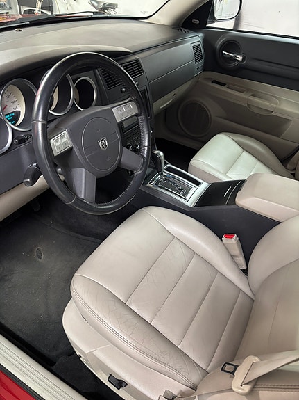 Dodge Magnum 4 of 5