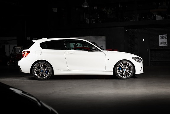 BMW M135i 8 of 28