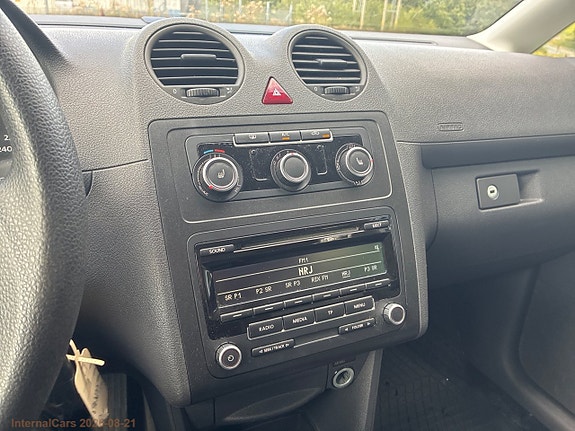 Volkswagen Caddy Maxi 11 of 30