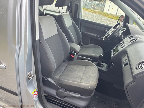 Volkswagen Caddy Maxi 15 of 30