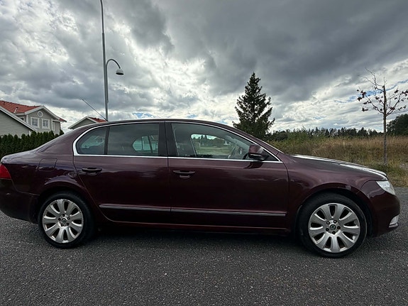 Skoda Superb 9 of 9
