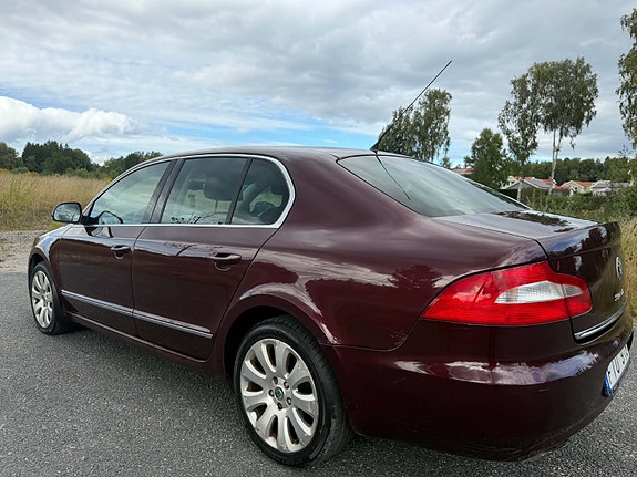 Skoda Superb 3 of 9
