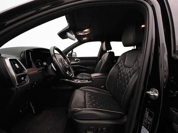 Kia Sorento 14 of 30