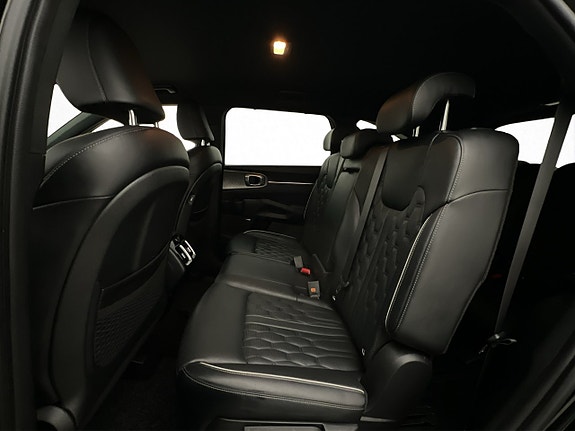 Kia Sorento 19 of 30