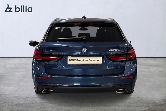 BMW 530e 4 of 17