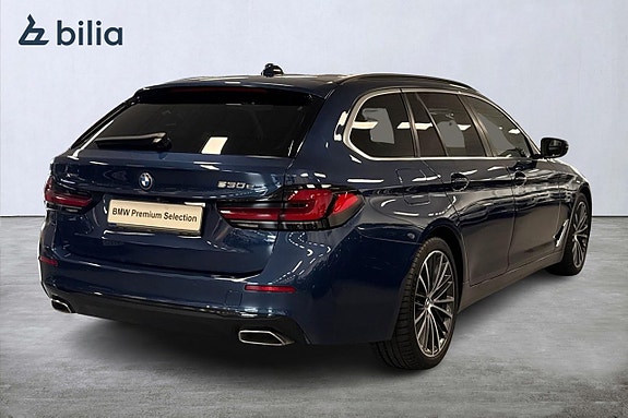 BMW 530e 16 of 17