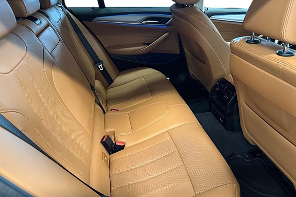 BMW 530e 7 of 17