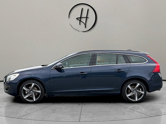 Volvo V60 8 of 27