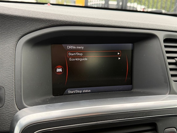 Volvo V60 18 of 27
