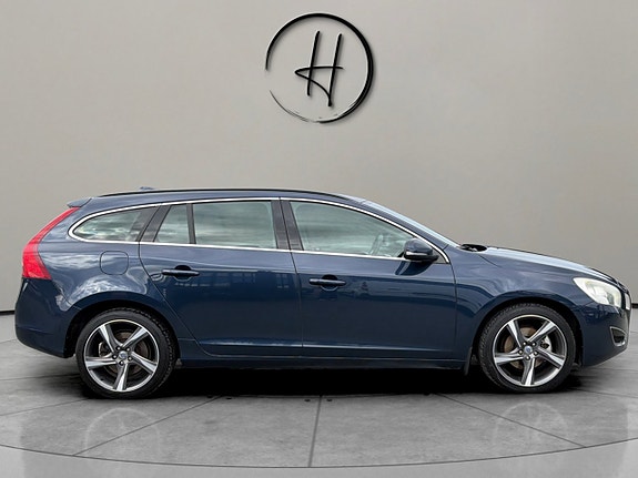 Volvo V60 7 of 27