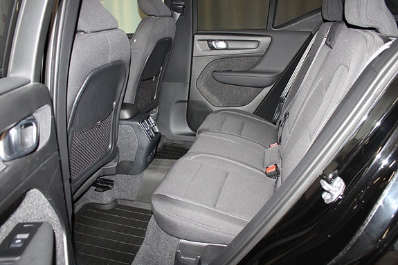 Volvo XC40 24 of 30