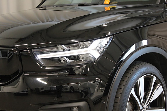 Volvo XC40 14 of 30