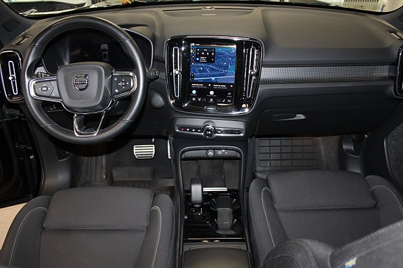 Volvo XC40 18 of 30