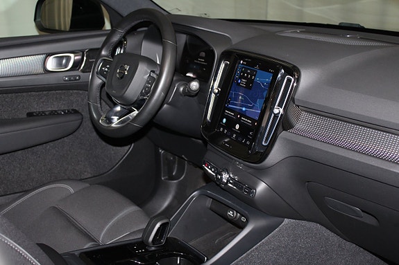 Volvo XC40 21 of 30