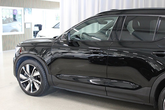 Volvo XC40 11 of 30