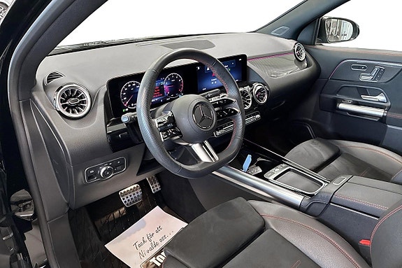 Mercedes-Benz GLA200 6 of 12