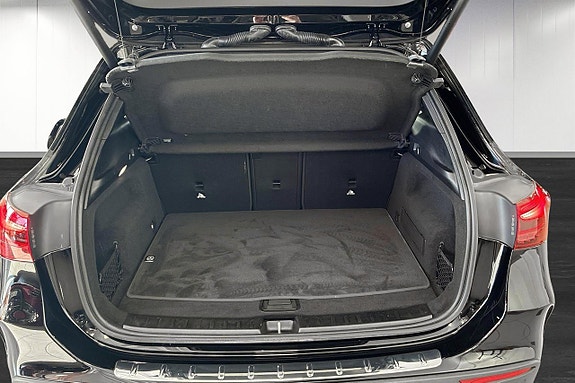 Mercedes-Benz GLA200 12 of 12
