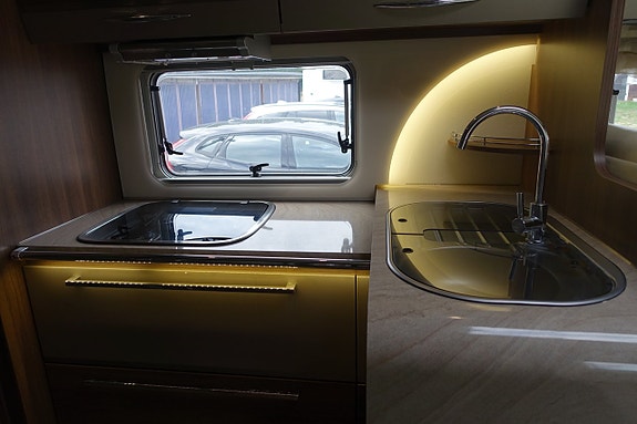 Bürstner Elegance I810 3.0 Kamkedja/AC/Solcell 23 of 30