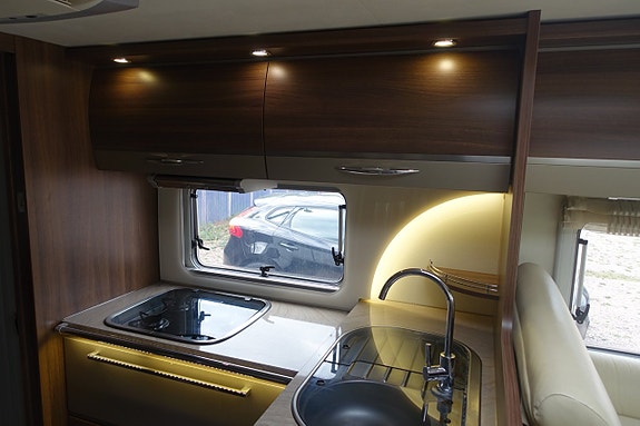 Bürstner Elegance I810 3.0 Kamkedja/AC/Solcell 22 of 30