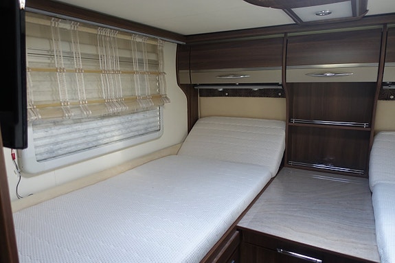 Bürstner Elegance I810 3.0 Kamkedja/AC/Solcell 29 of 30