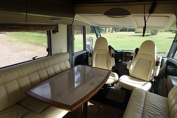 Bürstner Elegance I810 3.0 Kamkedja/AC/Solcell 13 of 30