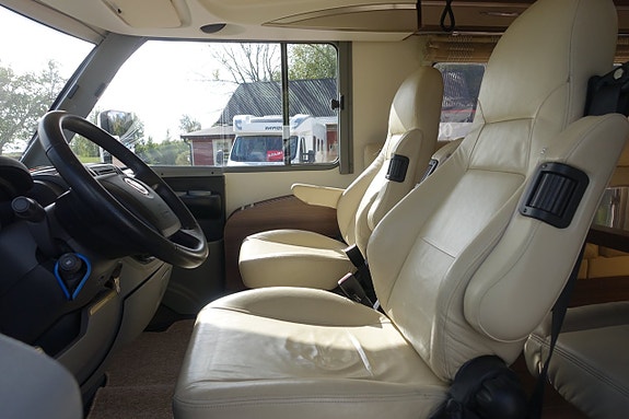 Bürstner Elegance I810 3.0 Kamkedja/AC/Solcell 9 of 30