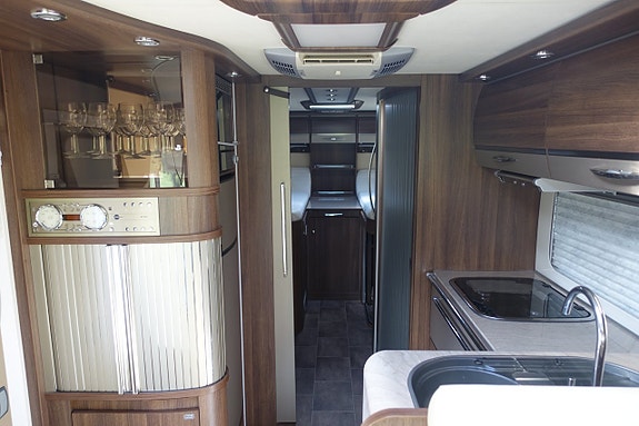 Bürstner Elegance I810 3.0 Kamkedja/AC/Solcell 18 of 30
