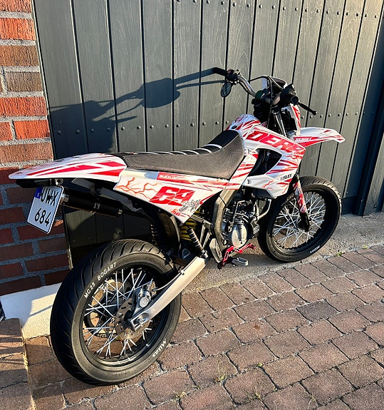 Derbi Senda SM50 Xtreme 4 of 6